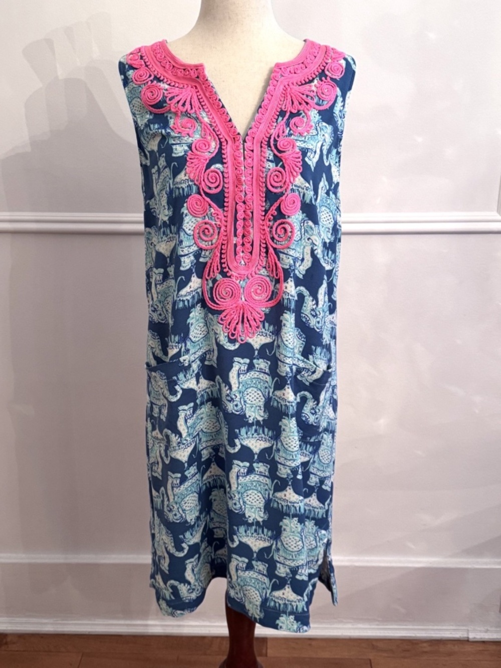 Lilly Pulitzer Carlotta Stretch Shift Dress Navy Elephant Pink Applique Size 6